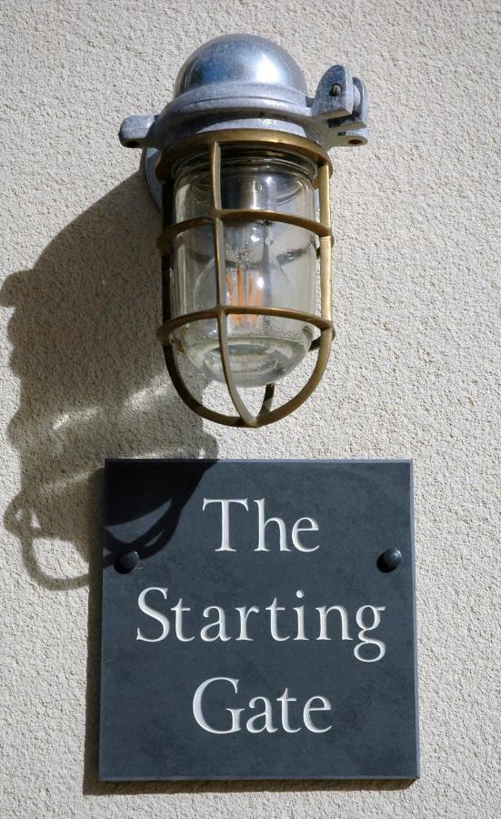 The Starting Gate, Bruton Apartment Luaran gambar